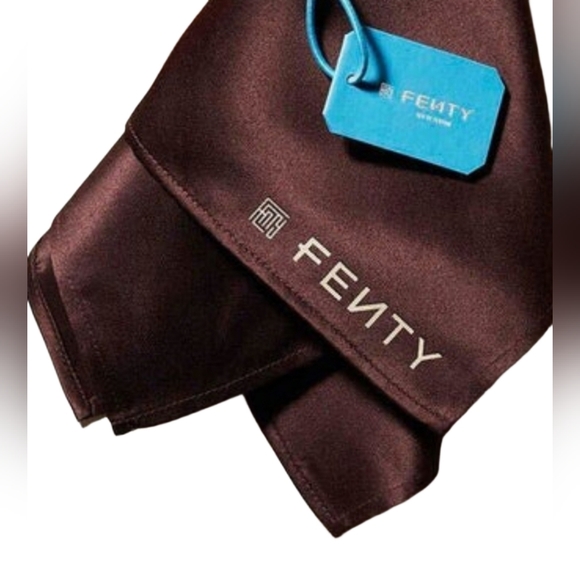 Fenty Beauty Accessories - FENTY BEAUTY SCARF WRAP
